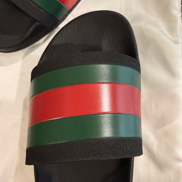 Gucci Black, Red, and Green Slide Sandals - Picture 3 of 4